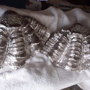 Metallic Chrome Finish Alloy Seashells